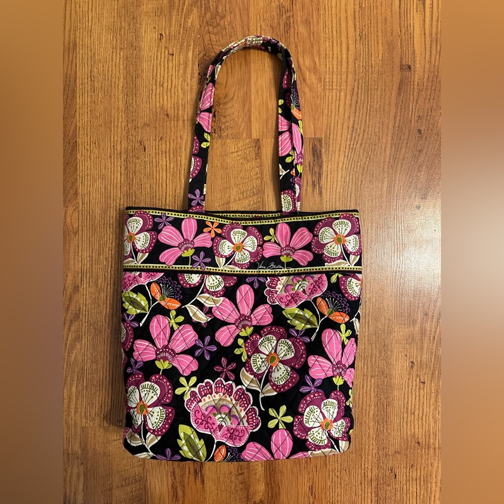 EXCELLENT CONDITION VERA BRADLEY PIROUETTE PINK VILLAGER TOTE BAG SKU:588